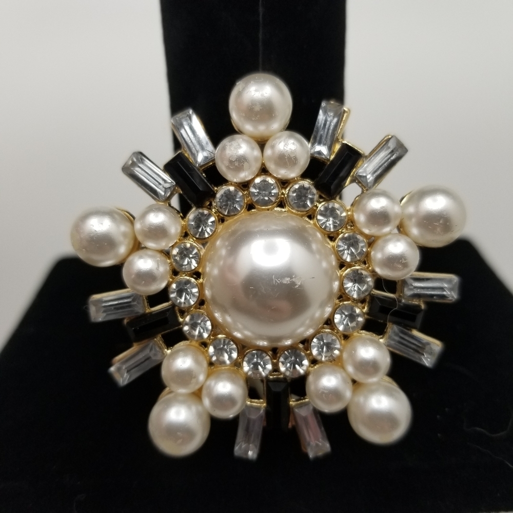 Vintage Faux Pearl Rhinestones "snowflake" brooch